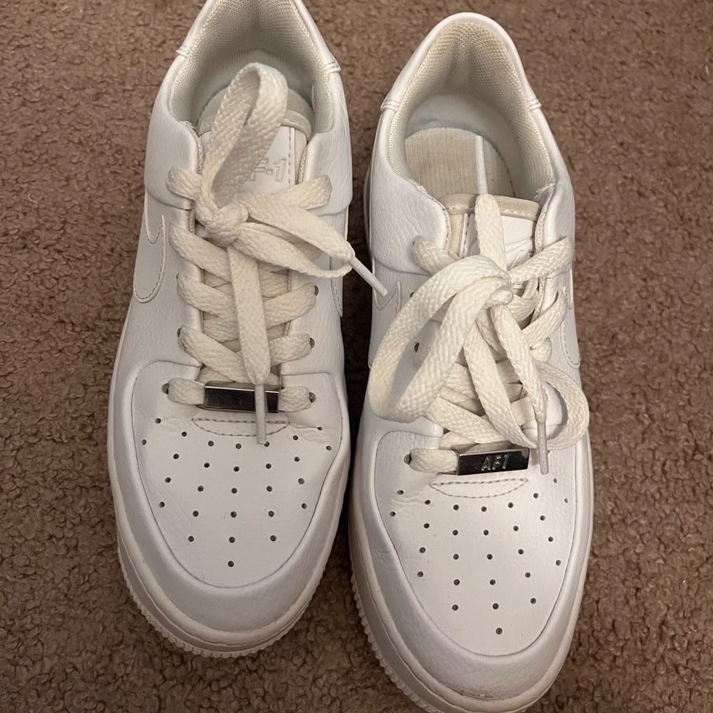 Nike Air Force 1 Sage Low